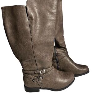 Easy StreetWomen's Knee-High Boots